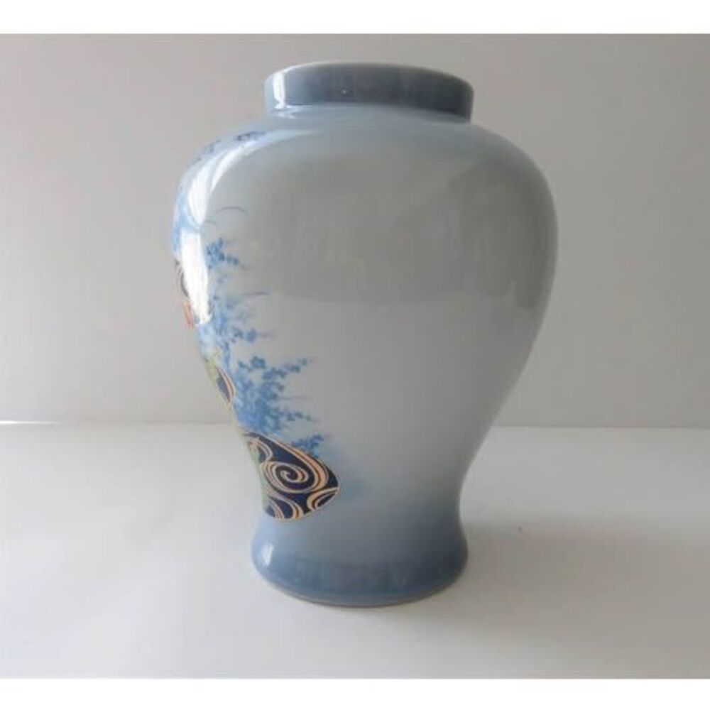 Shaddy Mino China JGI Vase Floral Design with Gold Decor Made in Japan
If the p - Picture 3 of 6